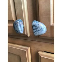 Passendes Paar Granitfelsenknöpfe Auf Messingsockel, Hergestellt in Den Usa, Strandsteinknöpfe von HooplaHardware