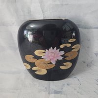 Vintage Otagiri Lotus Lilie Pad Schwarze Keramik Vase Retro Vintage Otagiri Lotus Lilie Pad Schwarze Keramik Vase Retro von HopeChest23