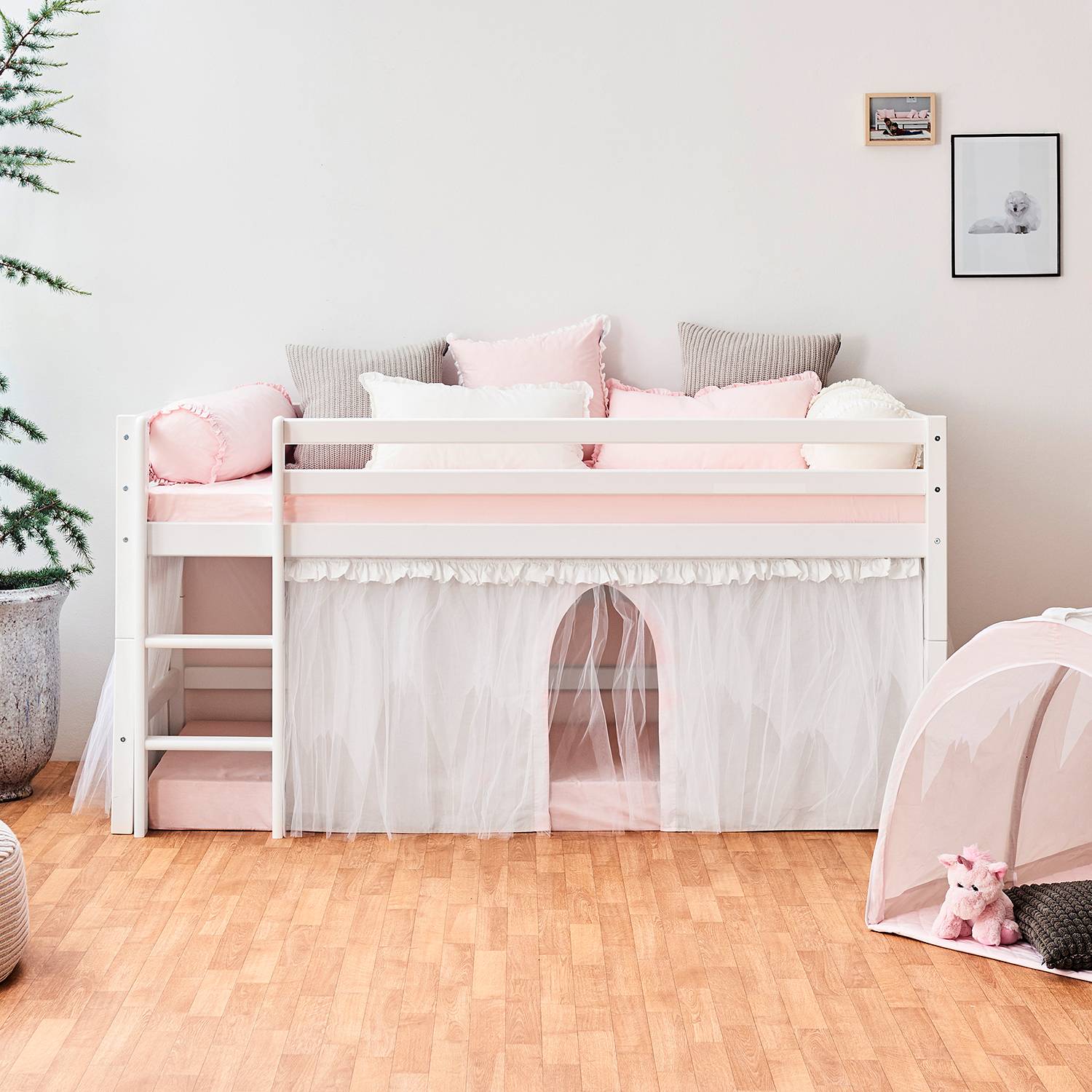 home24 Halbhochbett Winter Wonderland II 90 x 200cm Pink/Grau mit Leiter Schaumstoffmatratze home24 Halbhochbett Winter Wonderland II 90 x 200cm Pink/Grau mit Leiter Schaumstoffmatratze von home24