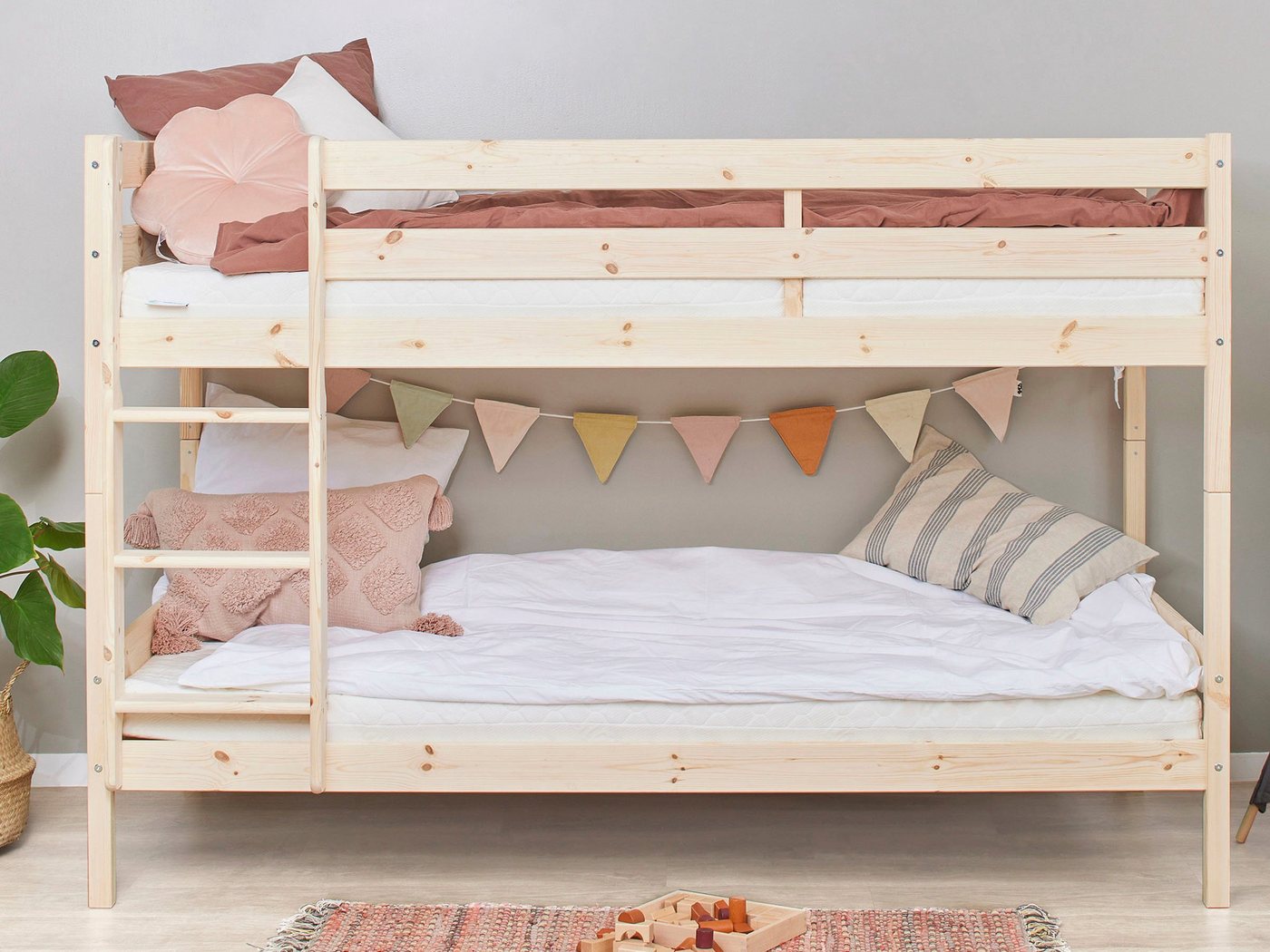 Hoppekids Etagenbett ECO Comfort Kinderbett 90x200 oder 70x160 aus Massivholz in 4 Farben, TÜV, FSC und Nordisches Umweltzeichen – wahlweise mit Matratzen von Hoppekids