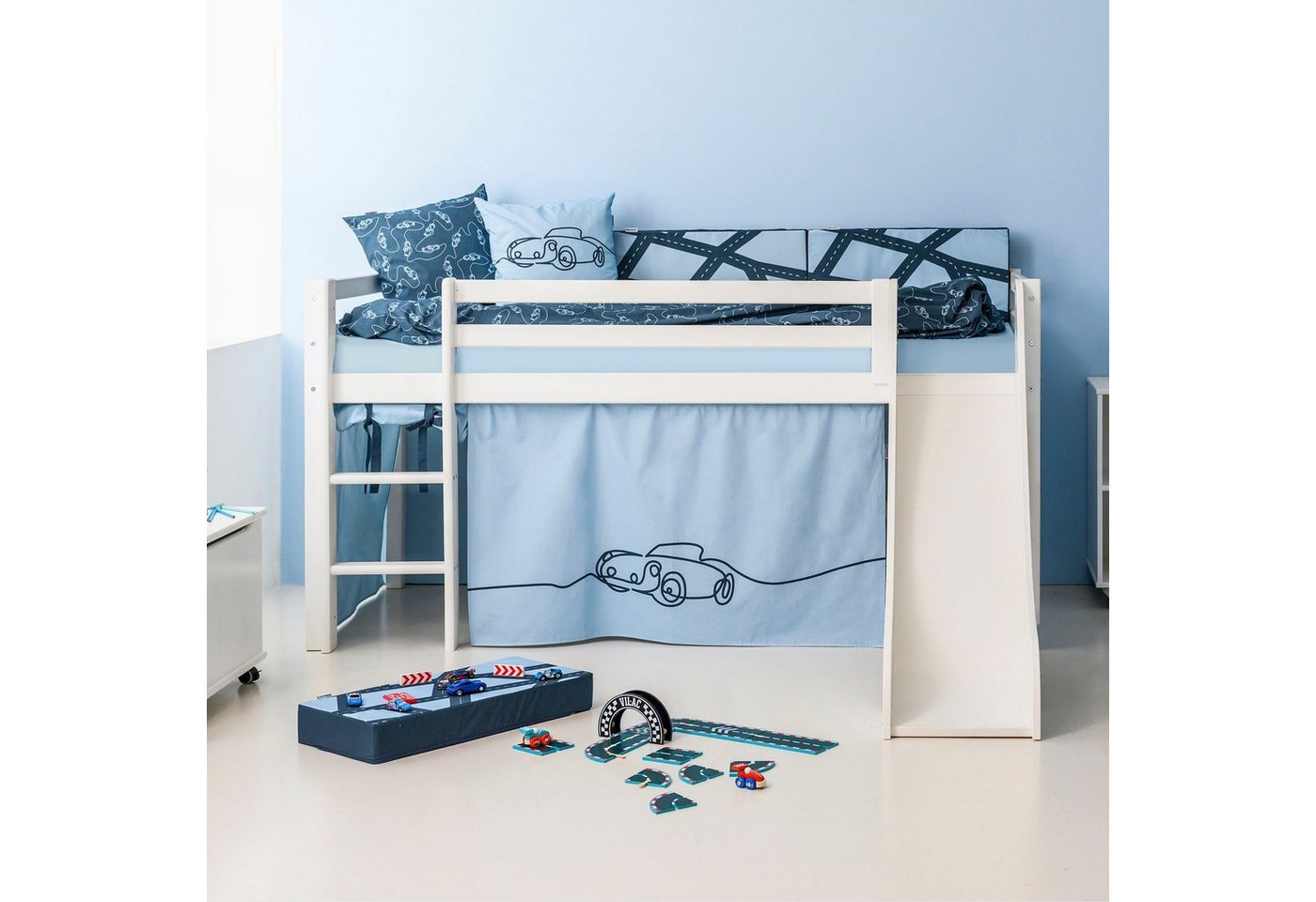 Hoppekids Hochbett «Cars» Rutsche & Vorhang Blau und viel Auswahl von Hoppekids