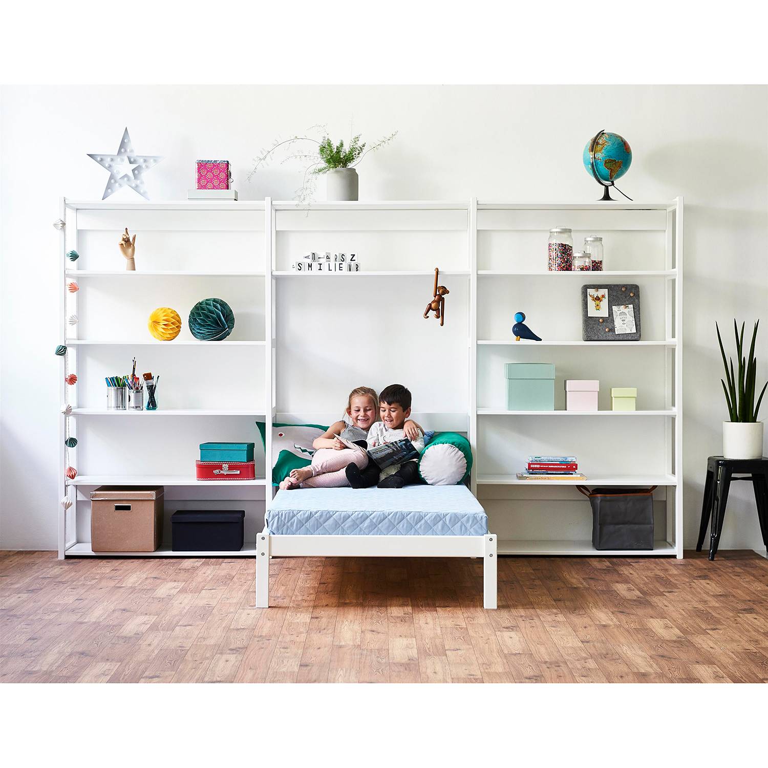 Regal Storey mit Bett III von Hoppekids