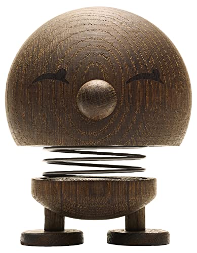 Hoptimist Bimble, Holzdeko, Wackelfigur & Glücksbringer aus Holz, Deko Skandinavisch, Deko Wohnzimmer, Büro & Schreibtisch, Tolle Kleine Geschenke, 7,4 x 8,5 x 9,5 cm, Medium, Smoked Oak von Hoptimist