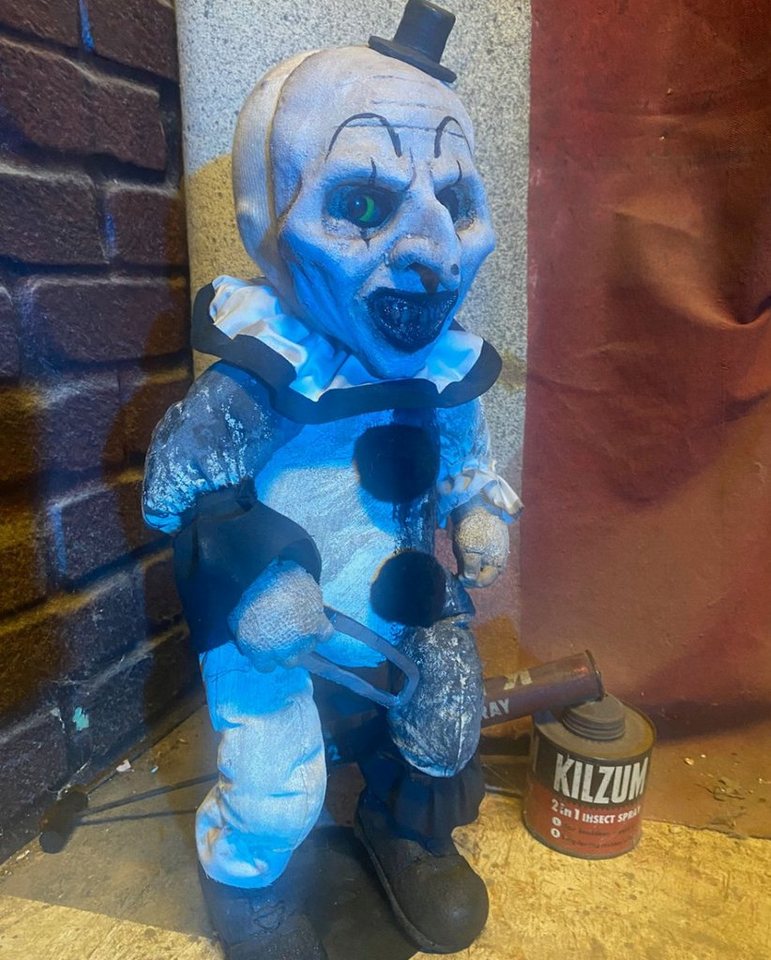 Horror-Shop Dekoobjekt Schaurige Terrifier Art The Clown Graveyard Puppe Horror-Shop Dekoobjekt Schaurige Terrifier Art The Clown Graveyard Puppe von Horror-Shop