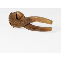 Vintage Holz Nussknacker Handgeschnitzt von HorsesForCourses