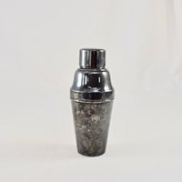 Art Deco Cocktail Shaker Mit Eisbrecher Von William Suckling Ltd von HotAnnsCloset