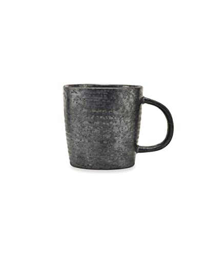 House Doctor Große Tasse aus Steingut Pion Schwarz | Steinguttasse für Tee, Kaffee & Kakao | Dänisches Design im Scandi-Style, Large, Pebble Black von House Doctor