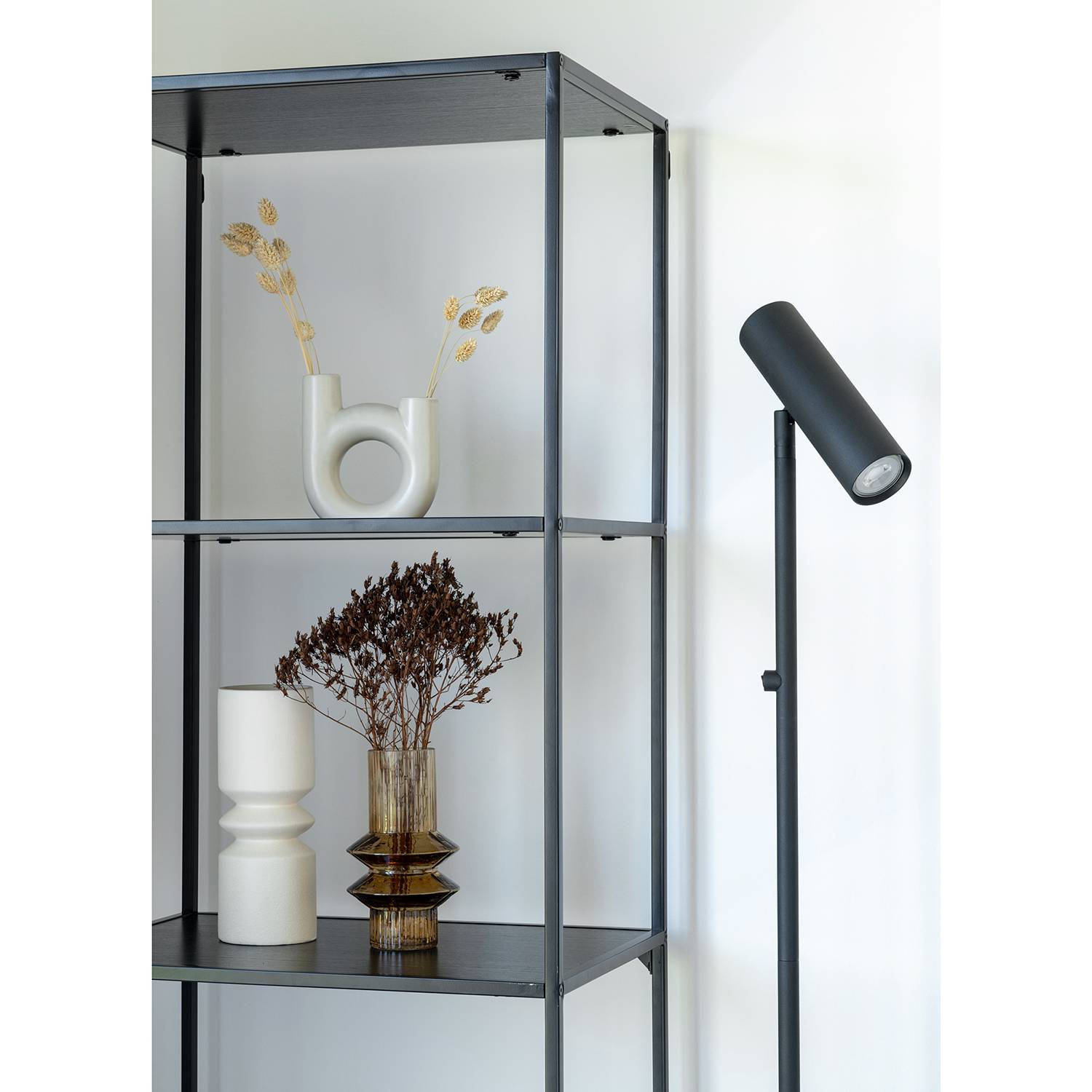 home24 Stehleuchte Paris 25 x 150 x 25cm Schwarz/Schwarz Material: Metall Metallart: Stahl Oberfläche Metall: Pulverbeschichtet GU10 home24 Stehleuchte Paris 25 x 150 x 25cm Schwarz/Schwarz Material: Metall Metallart: Stahl Oberfläche Metall: Pulverbeschichtet GU10 von home24