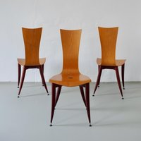 3 Sperrholz Burgunder Beine Stühle | Italien 1980Er Jahre von HouseOfVintFurniture