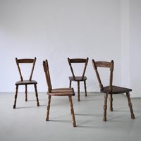 4 Brutalist Skulpturale Tripod Esszimmerstühle | 1970Er Jahre 4 Brutalist Skulpturale Tripod Esszimmerstühle | 1970Er Jahre von HouseOfVintFurniture