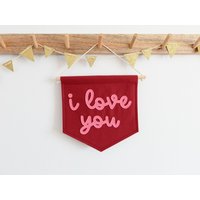 I Love You Mini Filz Banner Kinderzimmer Wanddeko Flagge von HouseofHooray