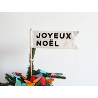 Joyeux Noël Weihnachtsbaum Topper Fahne von HouseofHooray