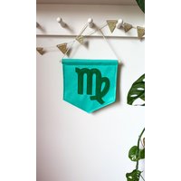 Virgo Sternzeichen Symbol Mini Filz Banner Horoskop Geschenk von HouseofHooray