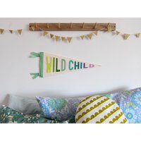 Wildes Kind Wimpel Flagge Kinderzimmer Deko Wanddeko von HouseofHooray