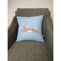 Handgefertigte Harris Tweed Hase Kissenhülle von HouseofTweed