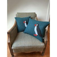 Handgefertigter Kissenbezug Mit Harris Tweed Puffin von HouseofTweed