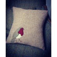 Handgefertigter Kissenbezug Mit Harris Tweed Robin Motiv von HouseofTweed