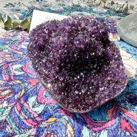 Natürlicher Amethyst Geode Cluster/Große Rohe Kristall Geode/Regenbogen Cluster/Kronenchakra von HouseofstoneParis