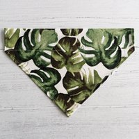 Aquarell Monstera Bandana // Hundehalstuch Hundehalsband Bunt Sommermuster von HowlGear
