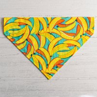 Gelbe Banane Auf Grünem Hintergrund Baumwolle Wendehalsband Hundehalstuch/Neues Welpe Geschenk Hunde Accessoire Katzenhalstuch von HowlGear