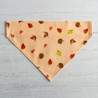Schnecke Auf Beige Hintergrund Hundehalsband Aus Baumwolle // Hunde Accessoire Hundehalstuch Bedruckt von HowlGear