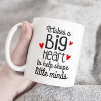 Es Braucht Ein Großes Herz, Um Kleine Köpfe Tasse, Lehrer Dankbarkeit Geschenk, Geschenk Für Lehrer, Danke Tasse Es Braucht Ein Großes Herz, Um Kleine Köpfe Tasse, Lehrer Dankbarkeit Geschenk, Geschenk Für Lehrer, Danke Tasse von HugsWithTheMugs