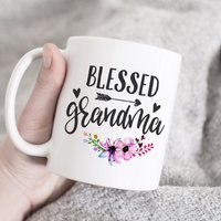 Gesegnete Oma Tasse, Geschenk Für Oma, Neue Mimi Geschenk, Kaffeebecher, Großeltern Tasse von HugsWithTheMugs