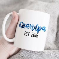 Opa Est 2018 Tasse, Becher, Geschenk, Becher Opa Est 2018 Tasse, Becher, Geschenk, Becher von HugsWithTheMugs