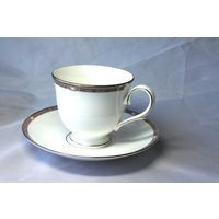 Vintage Lenox Perlglanz Platin Tee Tasse Untertasse, Teetasse, Minze, Footed Teetasse Vintage Lenox Perlglanz Platin Tee Tasse Untertasse, Teetasse, Minze, Footed Teetasse von HuldasTreasures