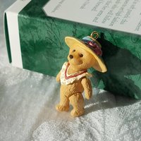 Vintage Miniatur Stempel Andenken Teddybär Stil Serie Ornament, Mädchen Weihnachten Ornament Urlaub Dekoration von HuldasTreasures