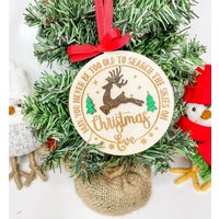 Bauernhaus Christbaumschmuck Rustikal Ornament 2021 Believe Rentier von HumbleHippoDesigns