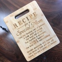 "Das Schneidebrett "Rezept Für Eine Besondere Mutter" Mit Lasergravur." von HummingbirdGraphix