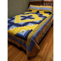 Blauer Und Gelber Blockhaus Quilt von HuntcraftCottage