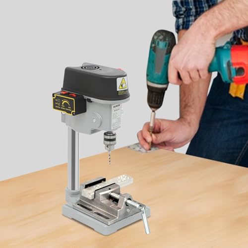 Mini SäUlenbohrmaschin,BohrstäNder, 340W Drei Gang Bohrmaschine mit Tiefenanschlag, Stufenlose Drehzahlregulierung Kabelgebundene Mini Tischbohrmaschine, Tragbare Bohrer, Holz, Kunststoffplatte von Hurrylying