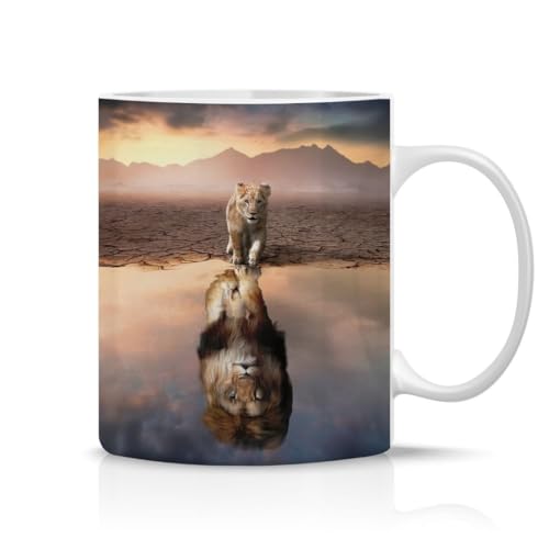 Hustling Sharks® Tasse mit Tier - Lion Reflection - Geschenk Kaffeetasse - 330ml Spülmaschinenfest, Keramik - weiß, Tassen mit Tiermotiv, Tasse Inspirierendes Bild, Tasse Büro, Tasse Lion Reflection von Hustling Sharks