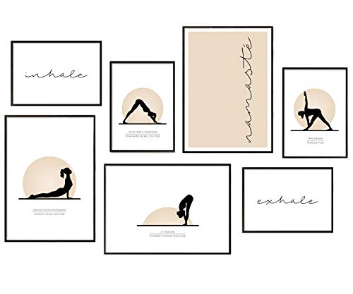 Hyggelig Home Premium Poster Set - 7 passende Bilder im stilvollen Set - Collage Bild Wand Deko - 3 x DIN A3 + 4 x DIN A4 - Set Yoga MIT Rahmen schwarz von Hyggelig Home