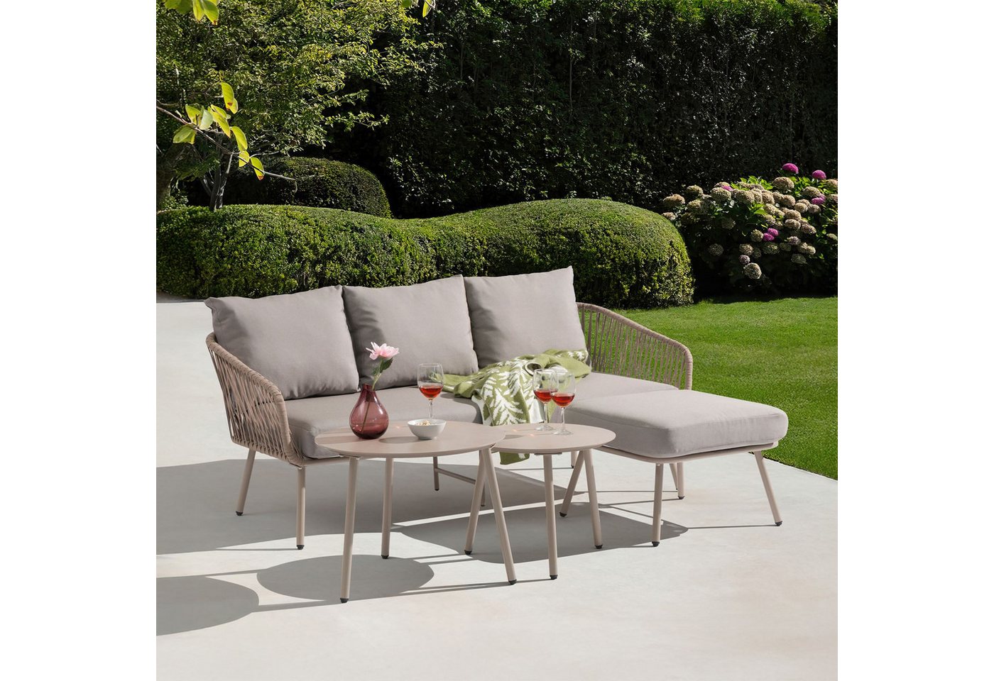 IDIMEX Gartenlounge-Set MYKONOS, Outdoor Dreisitzer Sofa mit Beistelltisch, Balkonmöbel champagne/beige von IDIMEX