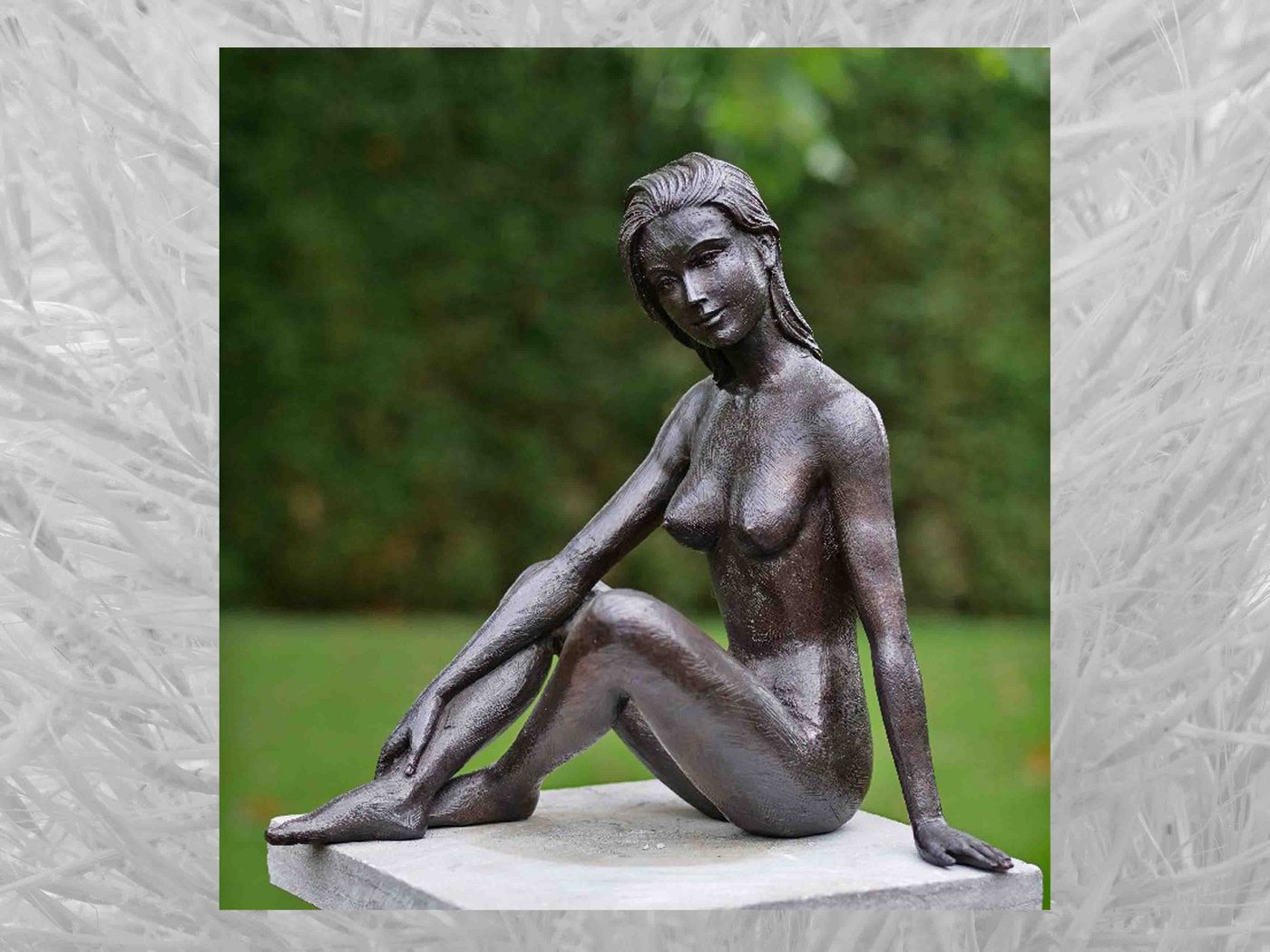 IDYL Dekofigur IDYL Bronze-Skulptur Nackte Frau, Bronze – sehr robust – Langlebig – witterungsbeständig gegen Frost, Regen und UV-Strahlung. Die Modelle werden in Wachsausschmelzverfahren in Bronze gegossen und von Hand patiniert. von IDYL