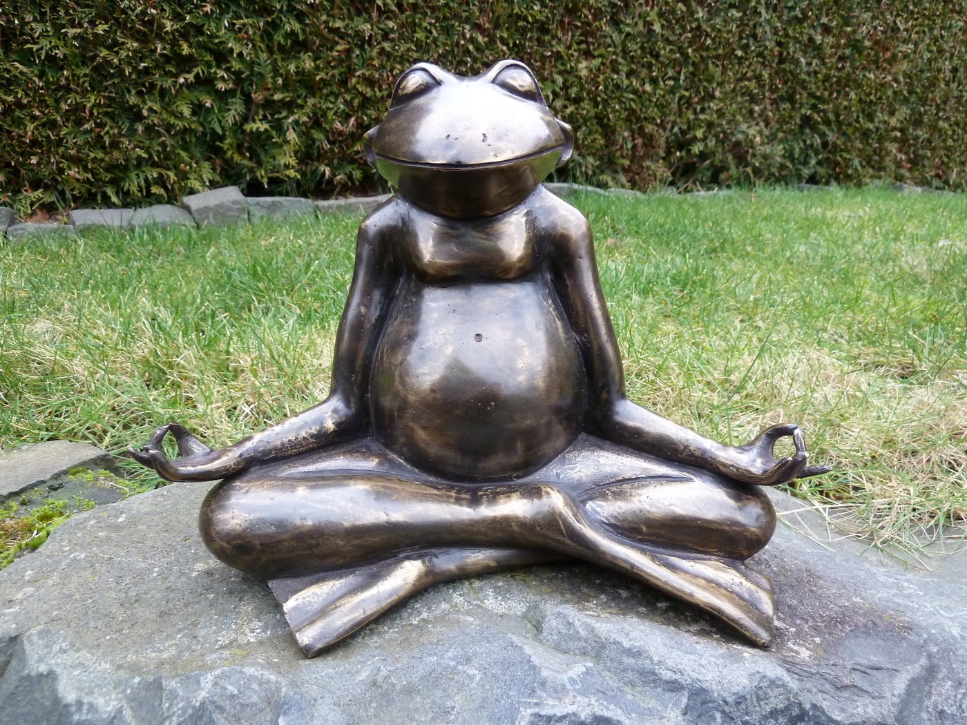 IDYL Dekofigur IDYL Bronze-Skulptur Yoga-Frosch groß von IDYL