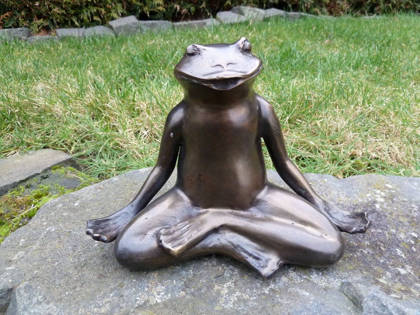 IDYL Dekofigur IDYL Bronze-Skulptur Yoga-Frosch klein von IDYL