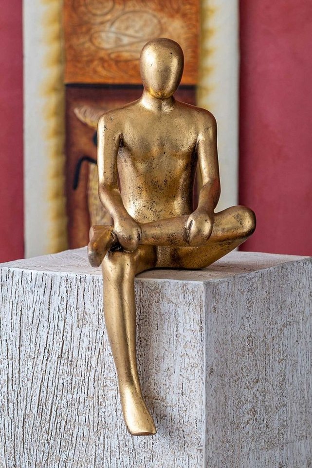 IDYL Dekofigur IDYL Moderne Skulptur Figur Sandsteinguss Sitting Man", Diese Figuren fallen auf durch ihre Schlichtheit und Eleganz. Die dezent strukturierte und matte Oberfläche mit weichen Erscheinungsbild prägen den Charakter dieser Statuen." von IDYL