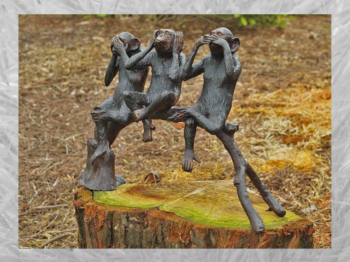 IDYL Gartenfigur IDYL Bronze-Skulptur Drei Affen auf Baumstamm, Bronze von IDYL