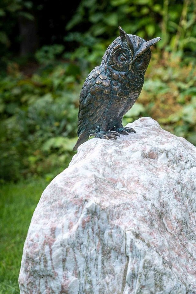 IDYL Gartenfigur IDYL Rottenecker Bronze-Skulptur Waldohreule auf Rosariosäule, Bronze von IDYL