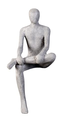 IDYL Moderne Skulptur Figur Sandsteinguss Sitting Man | wetterfest | Farbe grau | Maße 19x23x43 cm | Dekorationsfigur für jeden Wohnbereich, Balkon und Garten von IDYL