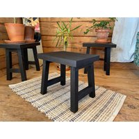 Schwarze Eiche Hocker Yakisugi Gebranntes Holz Tritthocker von IFYOUNEEDACASE