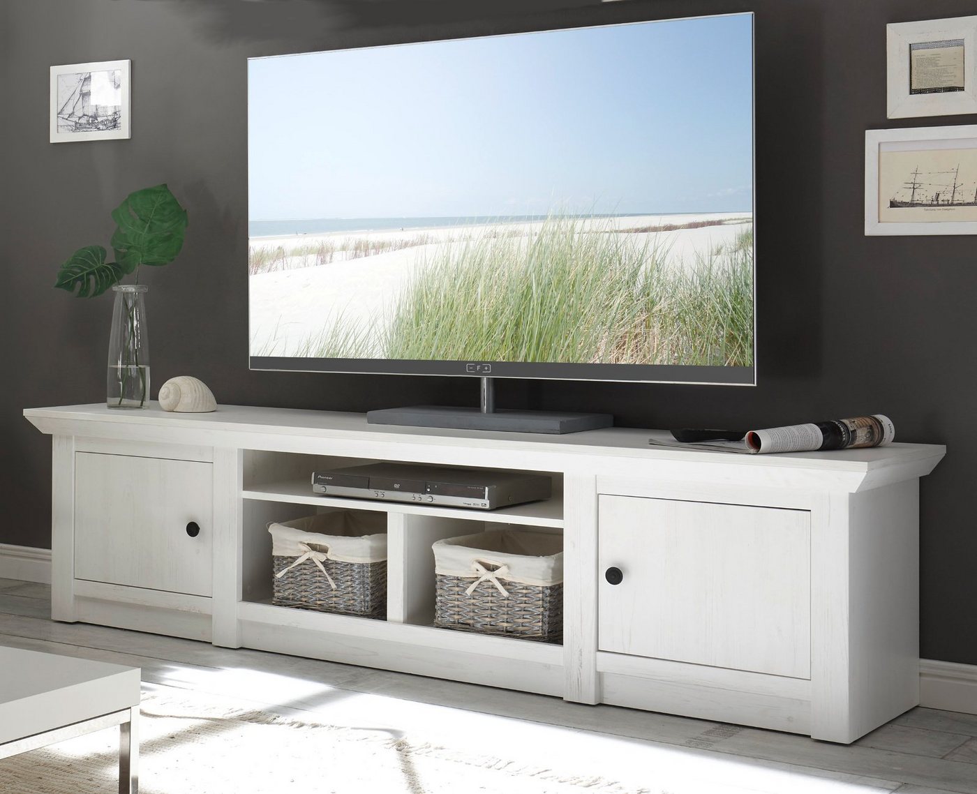 Furn.Design Lowboard Hooge (TV Unterschrank in Pinie weiß Landhaus, 2-türig), Breite 194 cm von Furn.Design