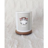Boo Halloween Duftkerze Im Glas Mit Holzeckel Sojawachs Handmade Vegan Personalisierbare Weiße Kerze Herbst Pumpkin Spice Latte Geschenkidee von INDIGOFOXCandles