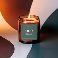 Old Books Duftkerze Im Glas Sojawachs Knister Holzdocht Herbst Bibliothek Bücher Buchkerze Bookish Geschenk Geburtstag Weihnachten Cozy von INDIGOFOXCandles