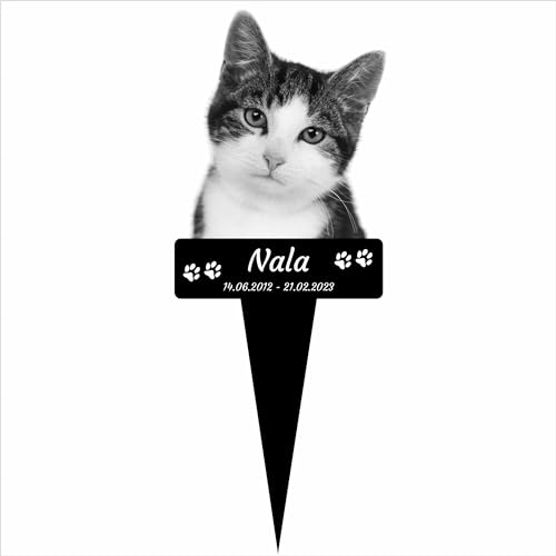 INDIGOS UG - Grabstecker für Haustier - Katze - 20 cm - wetterfester Gedenkpfahl - personalisiert mit Foto und Text - individuell mit Wunschtext und Datum INDIGOS UG - Grabstecker für Haustier - Katze - 20 cm - wetterfester Gedenkpfahl - personalisiert mit Foto und Text - individuell mit Wunschtext und Datum von INDIGOS UG