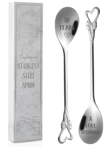 Jubiläumslöffel für Paare, 50. Jahrestag Lustige Gravierte Eislöffel für Freund Freundin 2er Set 50 Jahre und Still Spooning von INNObeta